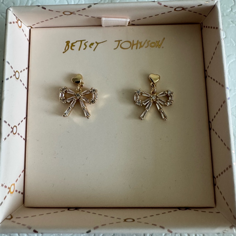 Betsey Johnson Gold Tone Dainty Heart & Bow Drop Earrings